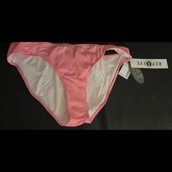 NEW! 2 panties wide woman swimsuit - Picture 8 of 13